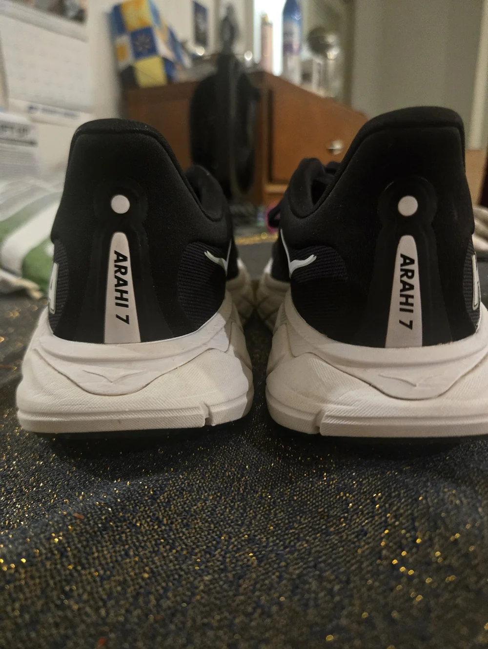 Hoka ARAHI 7 sneakers - Picture 3 of 6